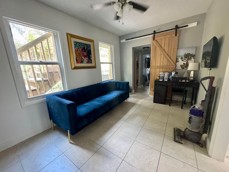 待售: $2,000,000 (0 贝兹, 0 浴室, 3905 平方英尺)