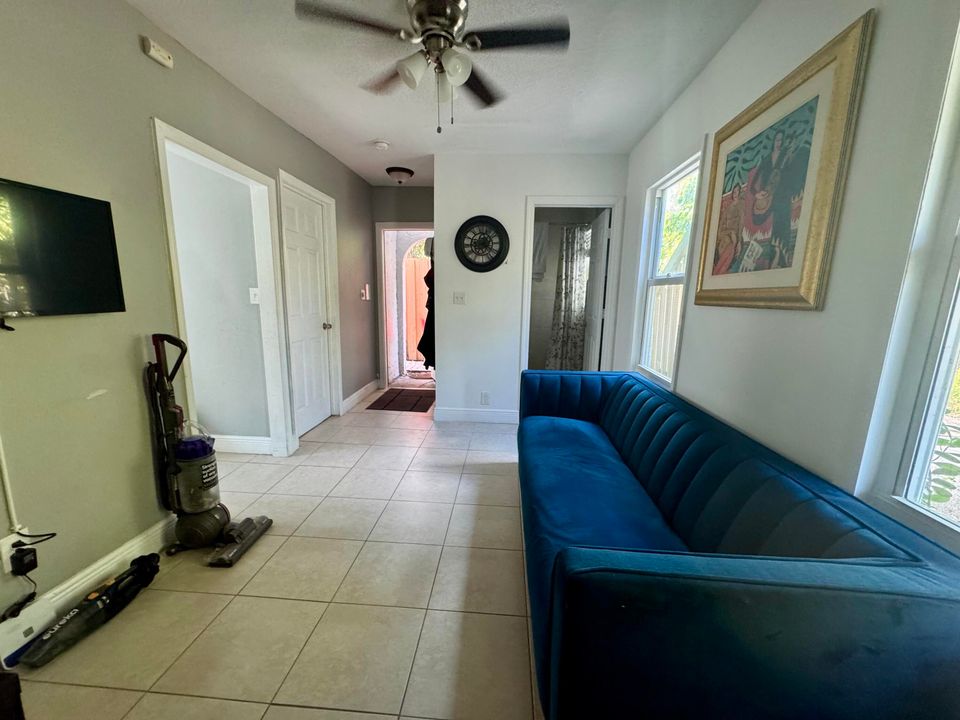 待售: $2,000,000 (0 贝兹, 0 浴室, 3905 平方英尺)