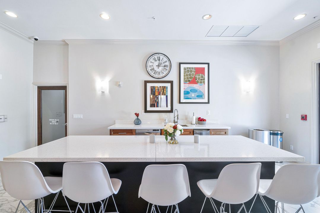 Active With Contract: $5,200 (3 beds, 2 baths, 1390 Square Feet)