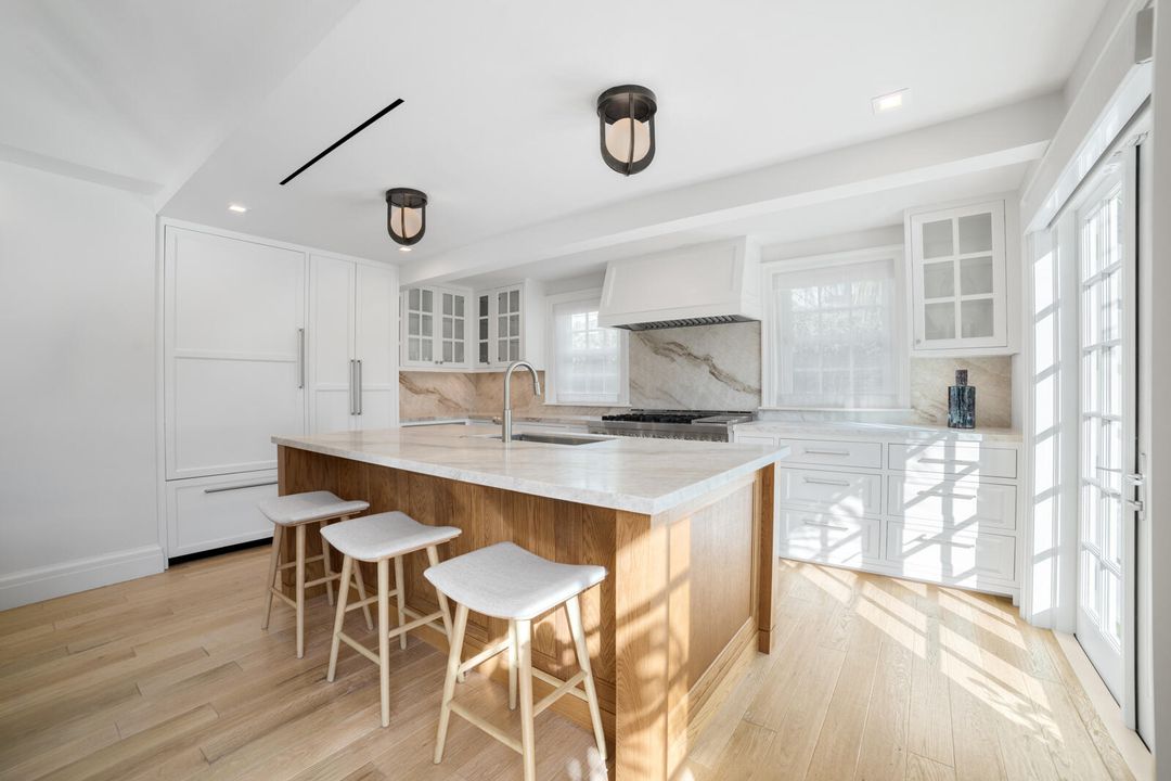 En Venta: $9,950,000 (3 camas, 3 baños, 2551 Pies cuadrados)