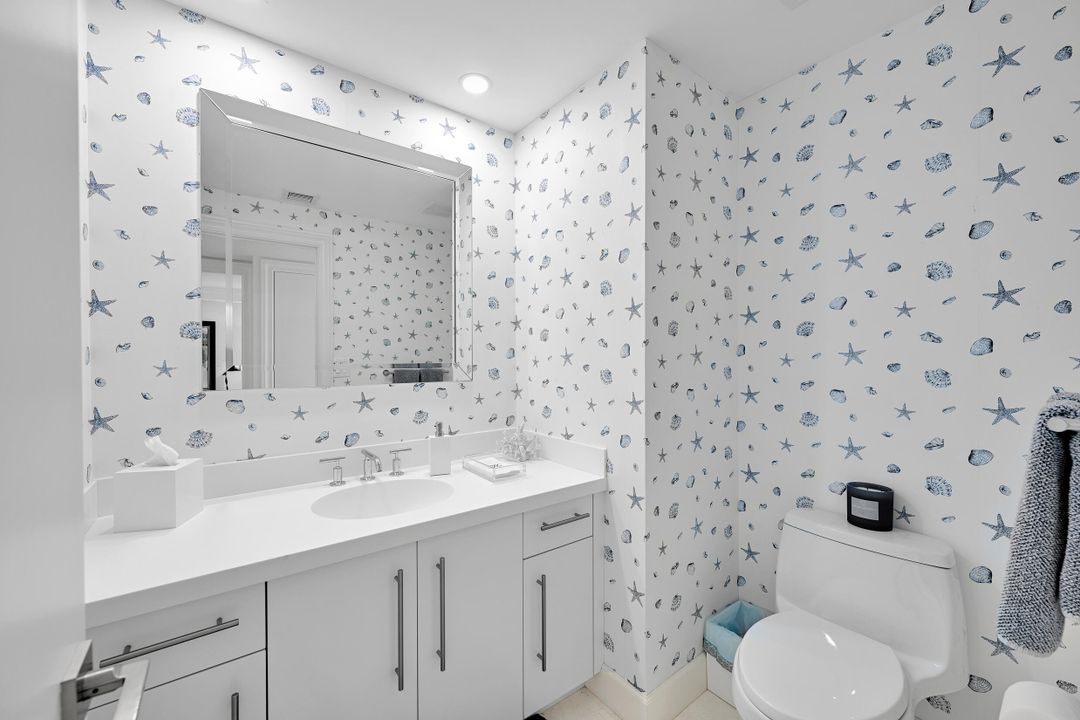 En Venta: $3,295,000 (3 camas, 2 baños, 2550 Pies cuadrados)