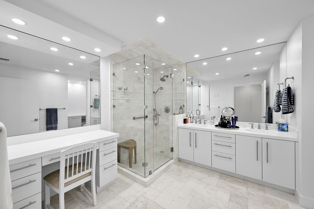 En Venta: $3,295,000 (3 camas, 2 baños, 2550 Pies cuadrados)