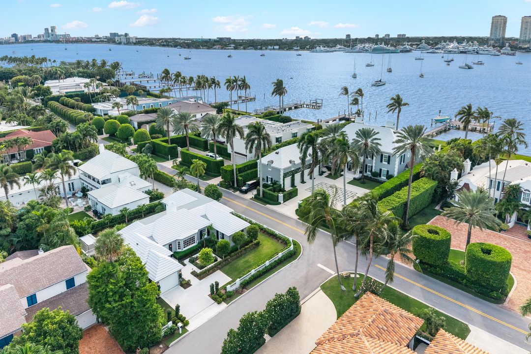 En Venta: $9,950,000 (3 camas, 3 baños, 2551 Pies cuadrados)