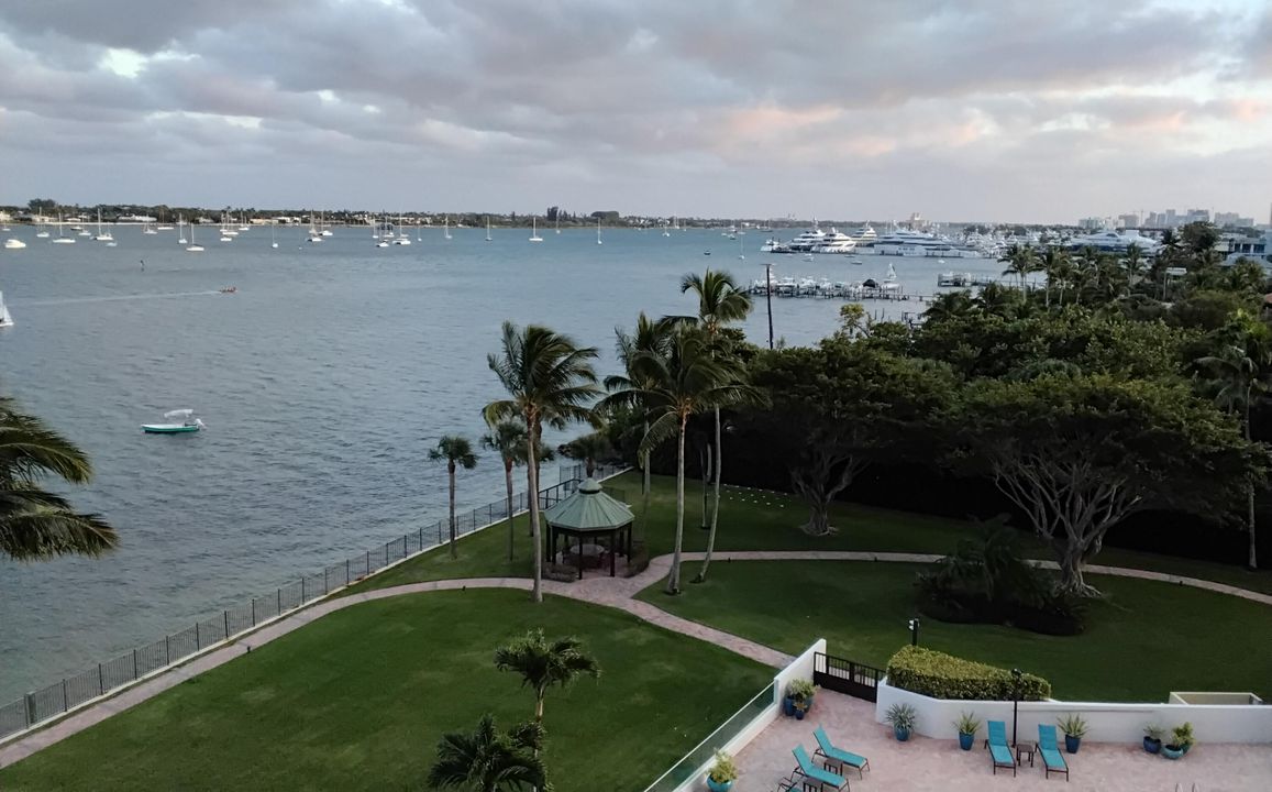 En Venta: $459,900 (2 camas, 2 baños, 1235 Pies cuadrados)