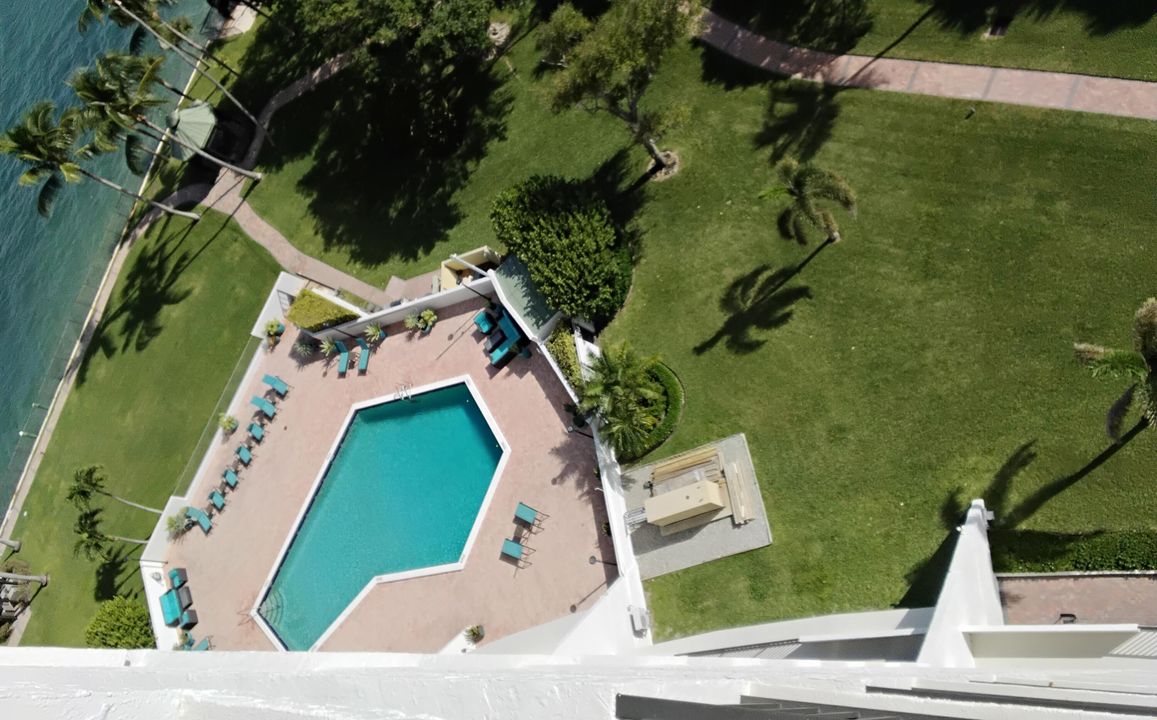 En Venta: $459,900 (2 camas, 2 baños, 1235 Pies cuadrados)