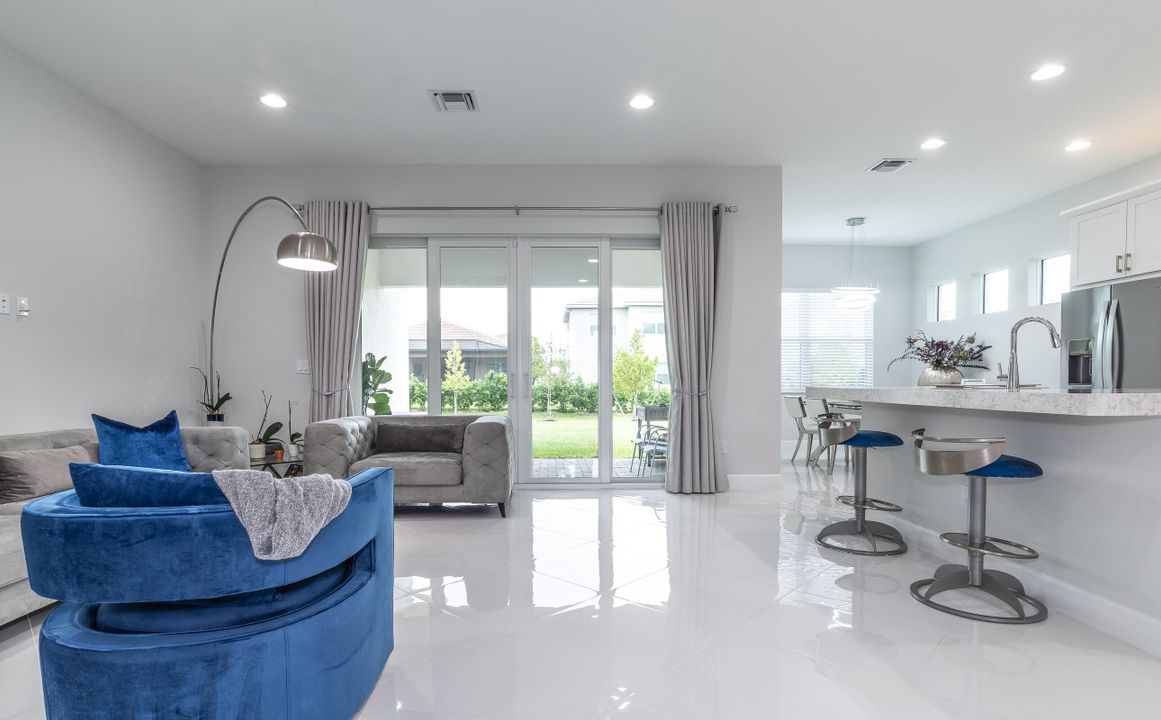 For Rent: $4,100 (4 beds, 3 baths, 2485 Square Feet)