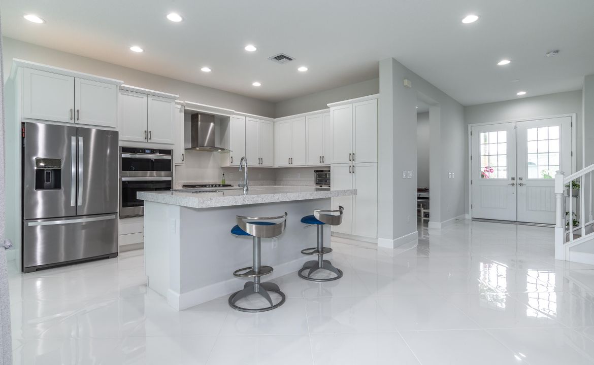 For Rent: $4,100 (4 beds, 3 baths, 2485 Square Feet)