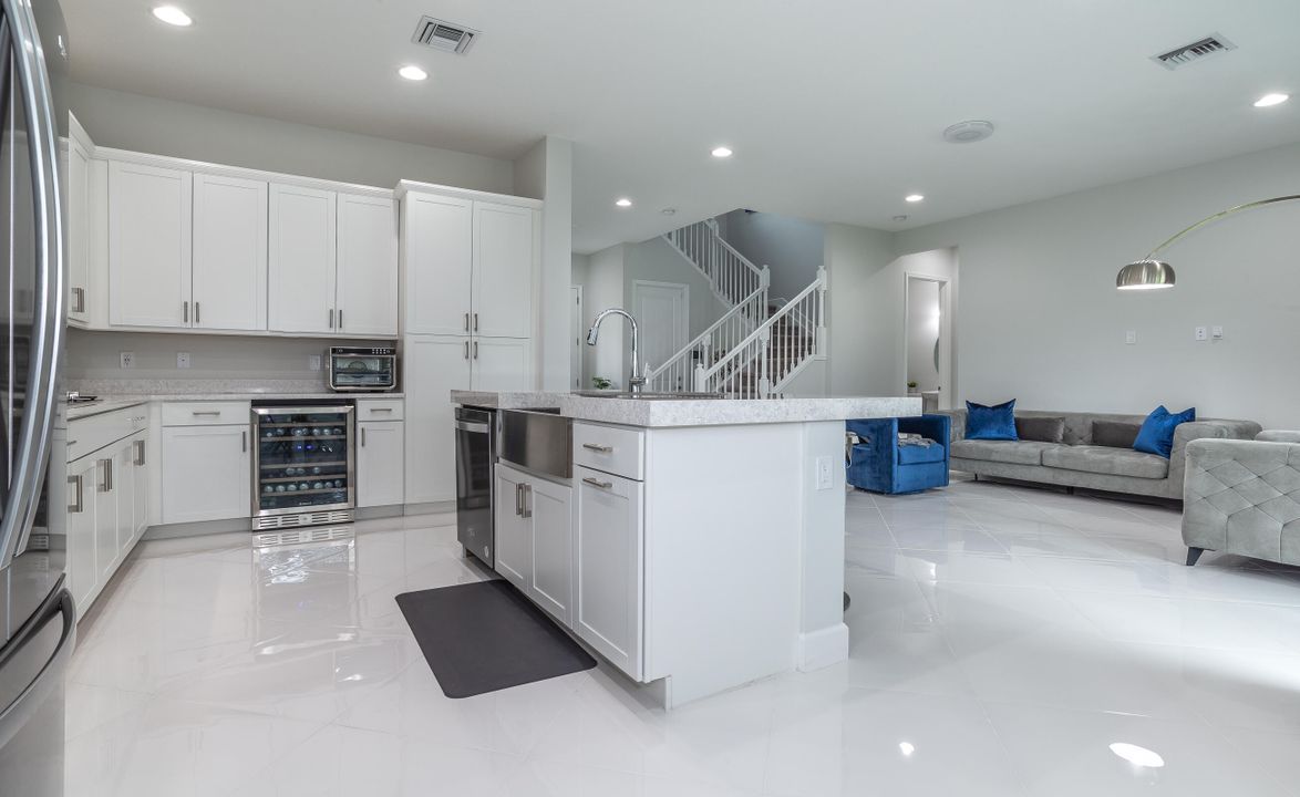 For Rent: $4,100 (4 beds, 3 baths, 2485 Square Feet)