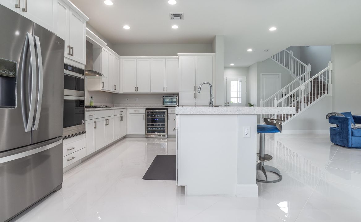 For Rent: $4,100 (4 beds, 3 baths, 2485 Square Feet)