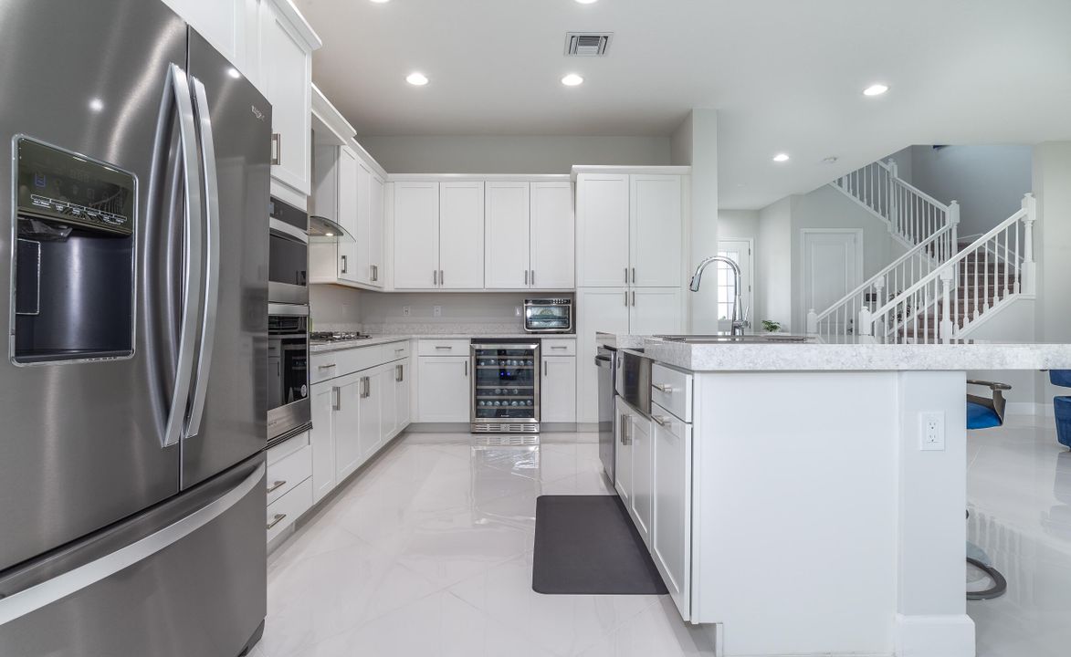 For Rent: $4,100 (4 beds, 3 baths, 2485 Square Feet)