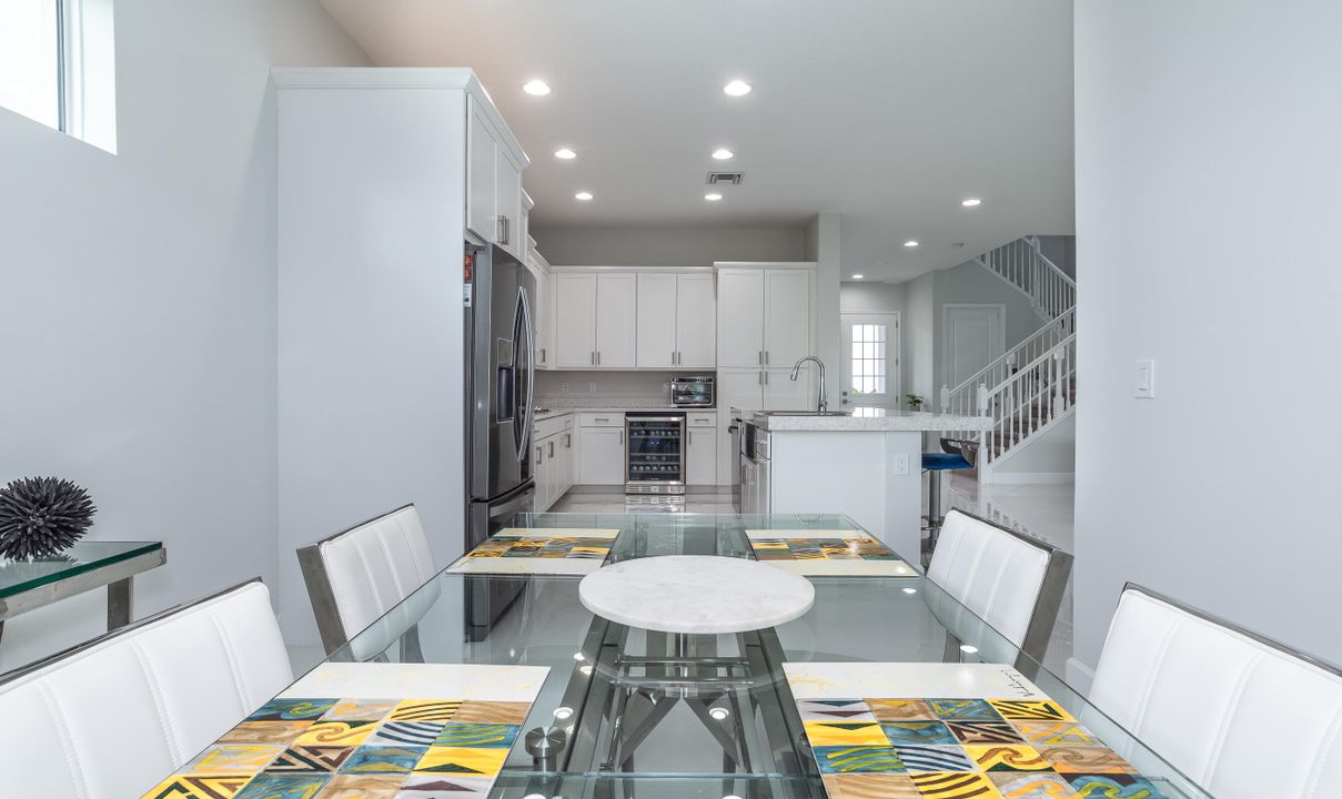 For Rent: $4,100 (4 beds, 3 baths, 2485 Square Feet)