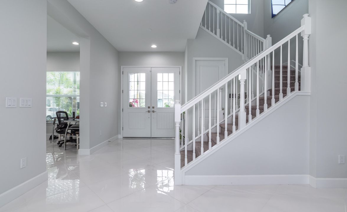 For Rent: $4,100 (4 beds, 3 baths, 2485 Square Feet)