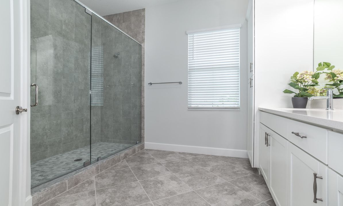 For Rent: $4,100 (4 beds, 3 baths, 2485 Square Feet)