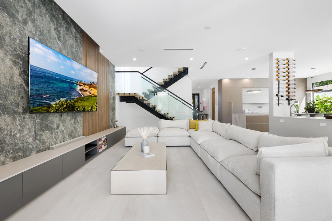 For Sale: $2,875,000 (4 beds, 4 baths, 3448 Square Feet)