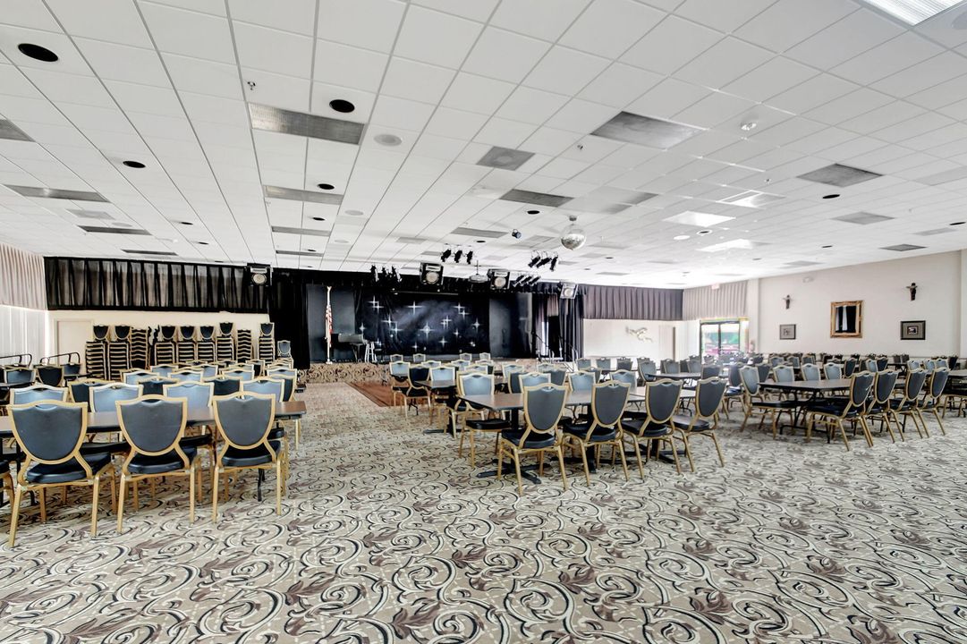 For Rent: $1,750 (2 beds, 2 baths, 1049 Square Feet)