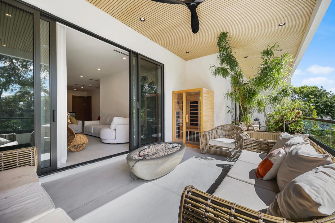 For Sale: $2,875,000 (4 beds, 4 baths, 3448 Square Feet)