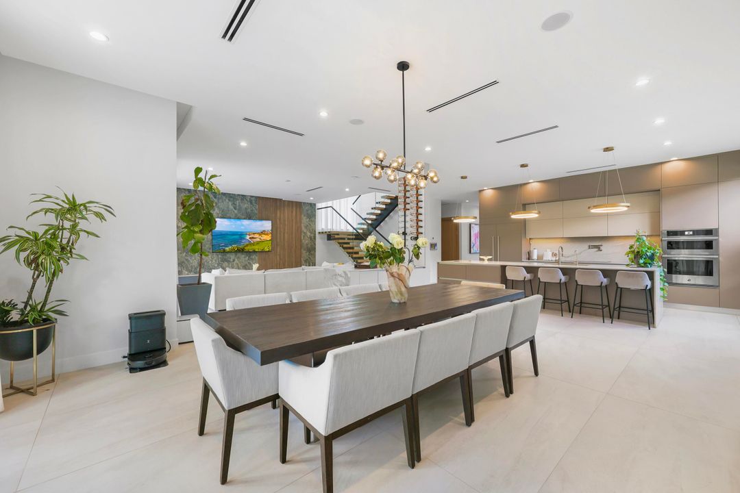 For Sale: $2,875,000 (4 beds, 4 baths, 3448 Square Feet)