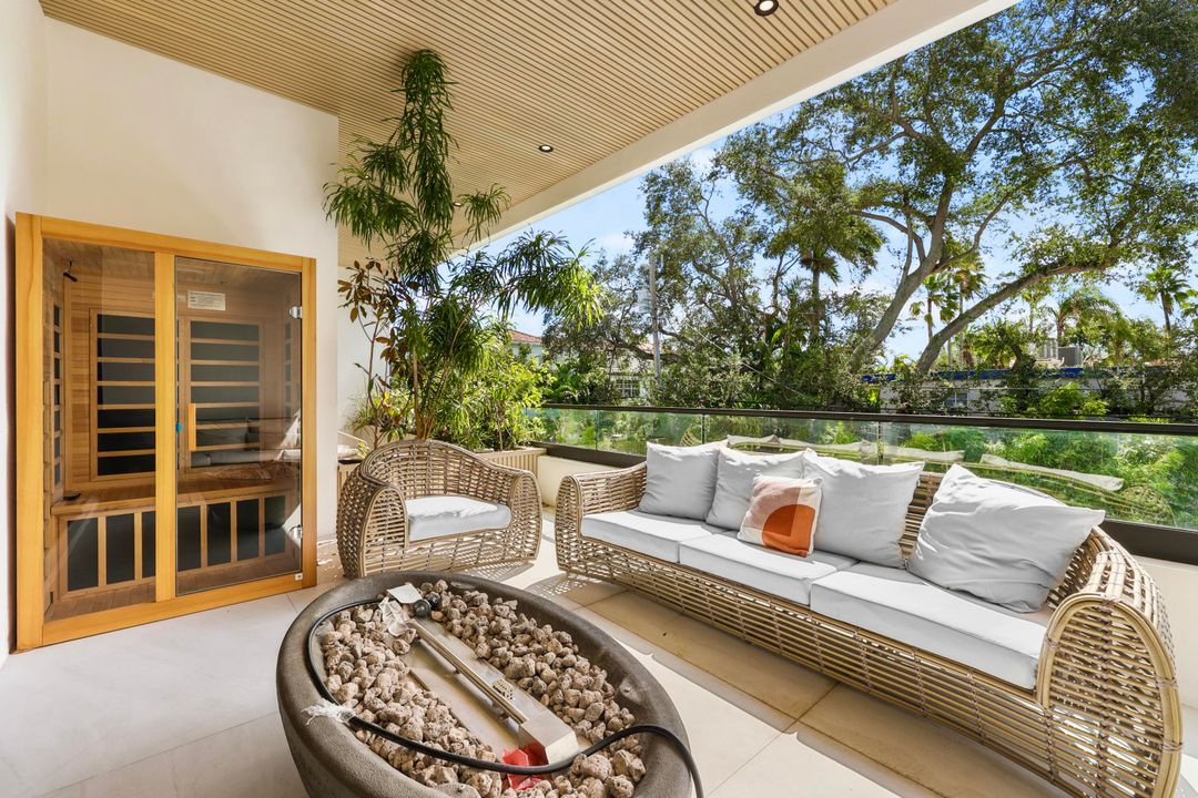 For Sale: $2,875,000 (4 beds, 4 baths, 3448 Square Feet)