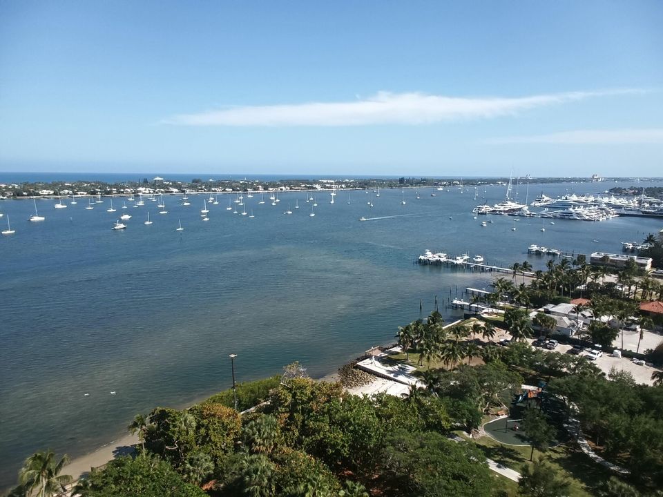 En Venta: $459,900 (2 camas, 2 baños, 1235 Pies cuadrados)