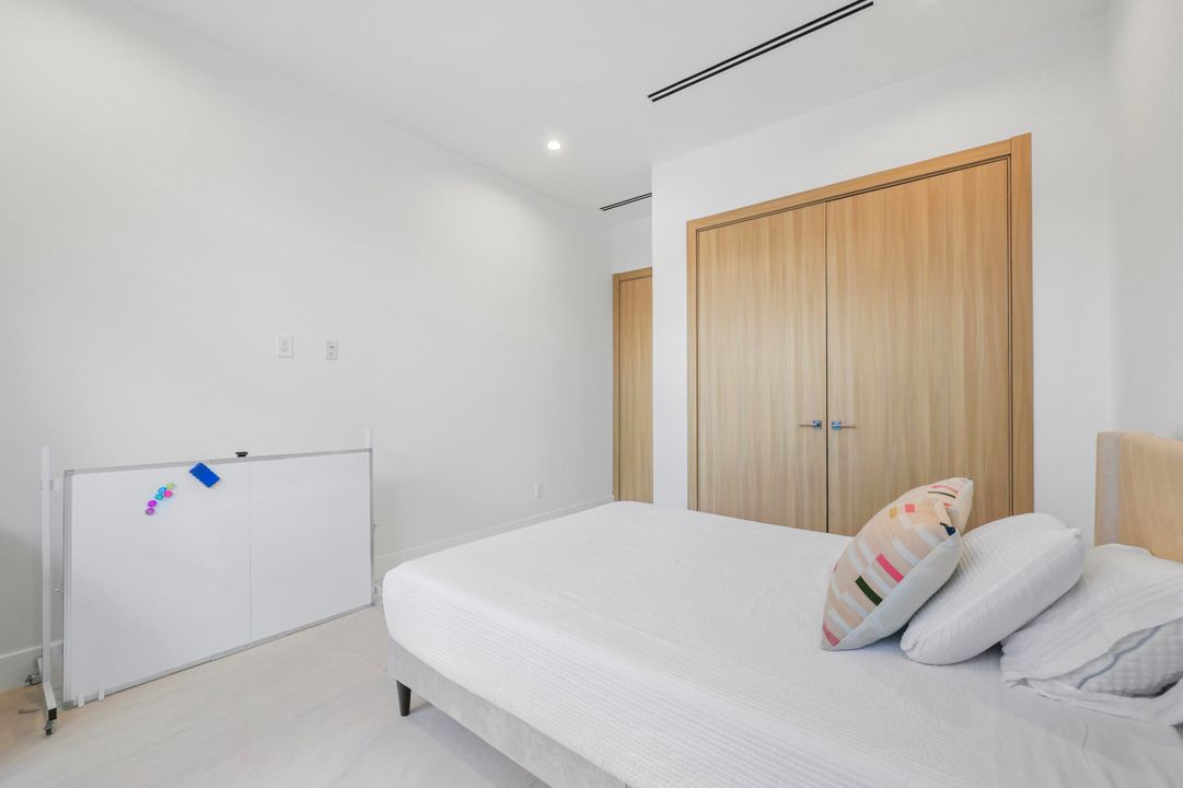 For Sale: $2,875,000 (4 beds, 4 baths, 3448 Square Feet)