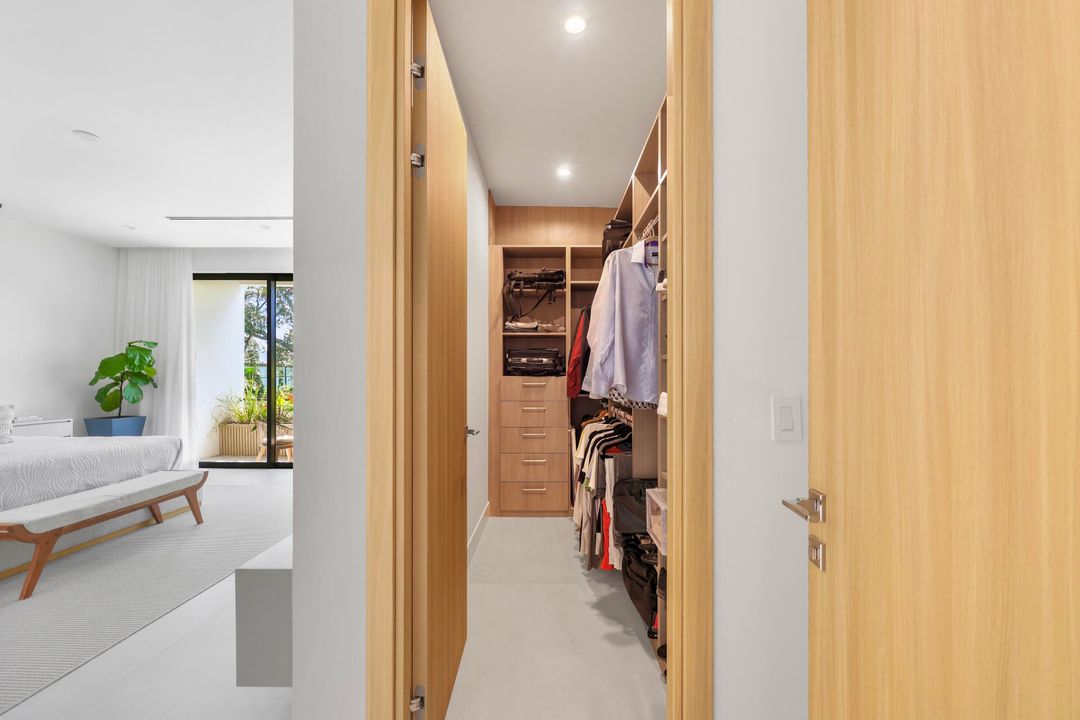 For Sale: $2,875,000 (4 beds, 4 baths, 3448 Square Feet)