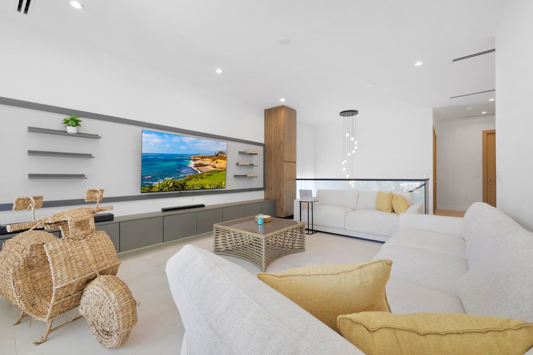 For Sale: $2,875,000 (4 beds, 4 baths, 3448 Square Feet)