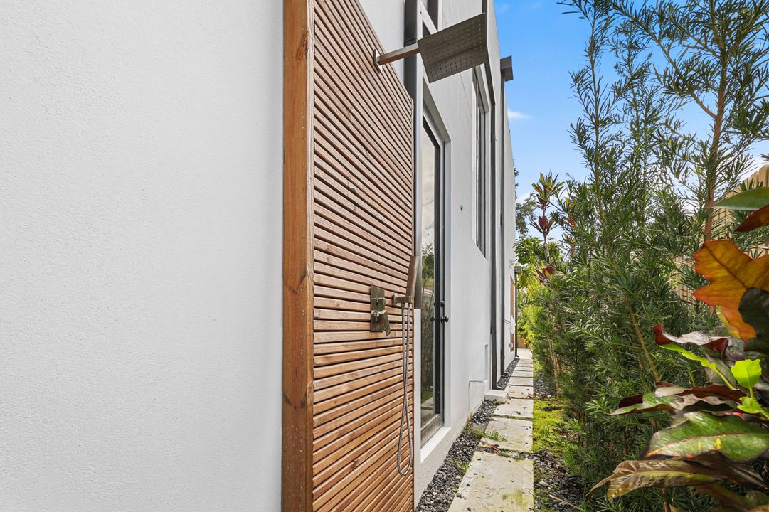 For Sale: $2,875,000 (4 beds, 4 baths, 3448 Square Feet)