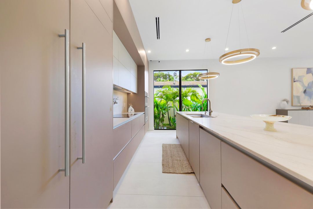 For Sale: $2,875,000 (4 beds, 4 baths, 3448 Square Feet)