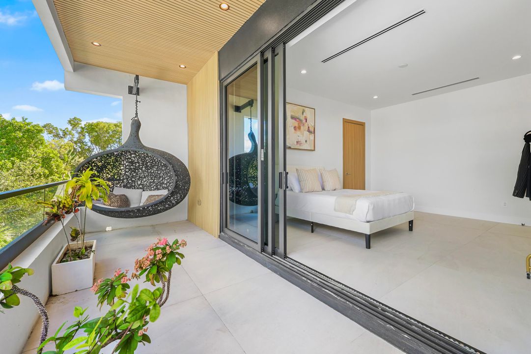 For Sale: $2,875,000 (4 beds, 4 baths, 3448 Square Feet)