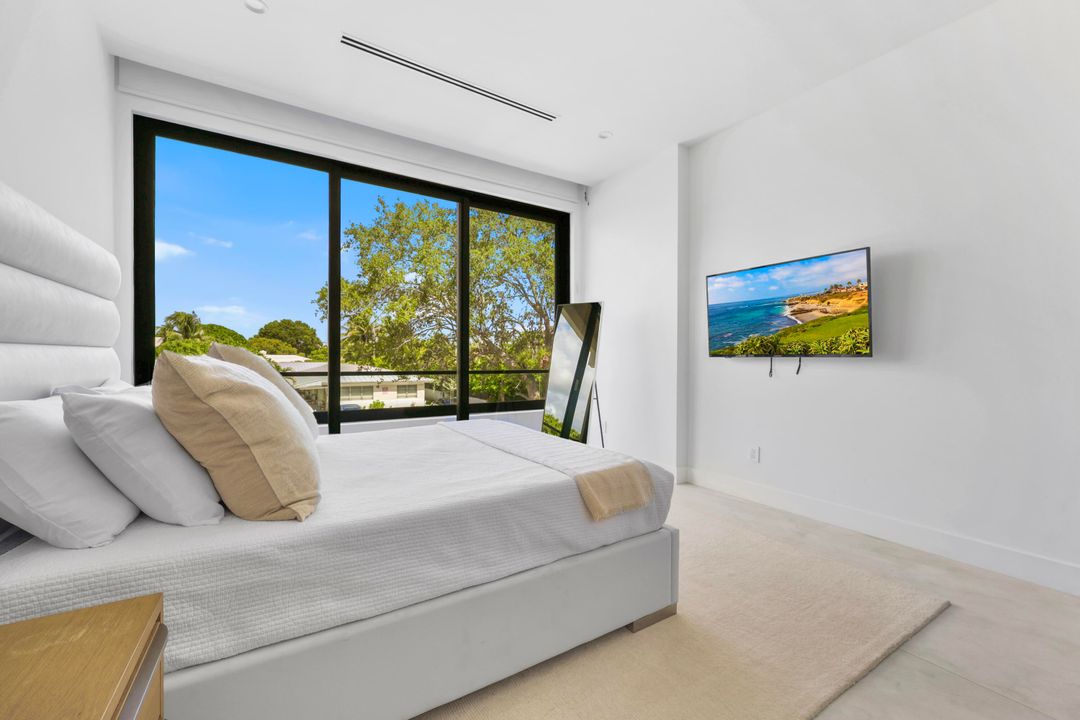 For Sale: $2,875,000 (4 beds, 4 baths, 3448 Square Feet)