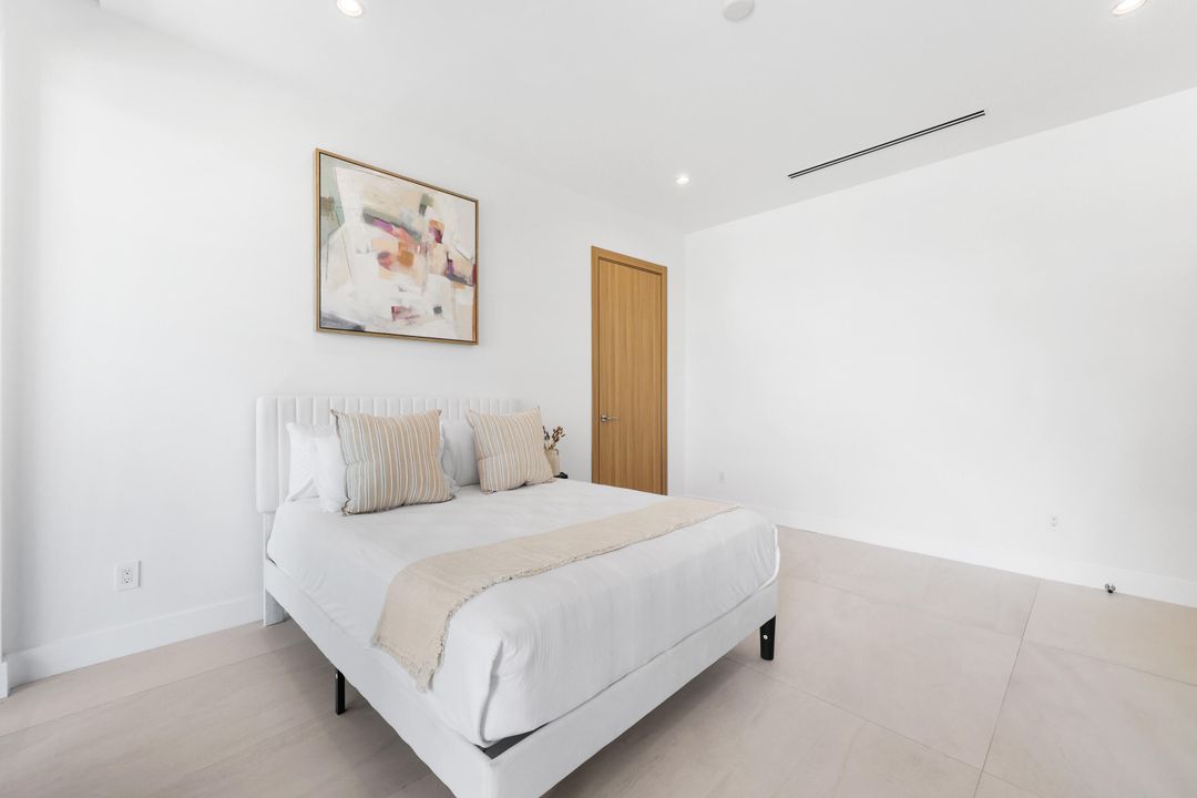 For Sale: $2,875,000 (4 beds, 4 baths, 3448 Square Feet)