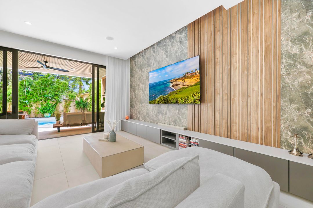 For Sale: $2,875,000 (4 beds, 4 baths, 3448 Square Feet)