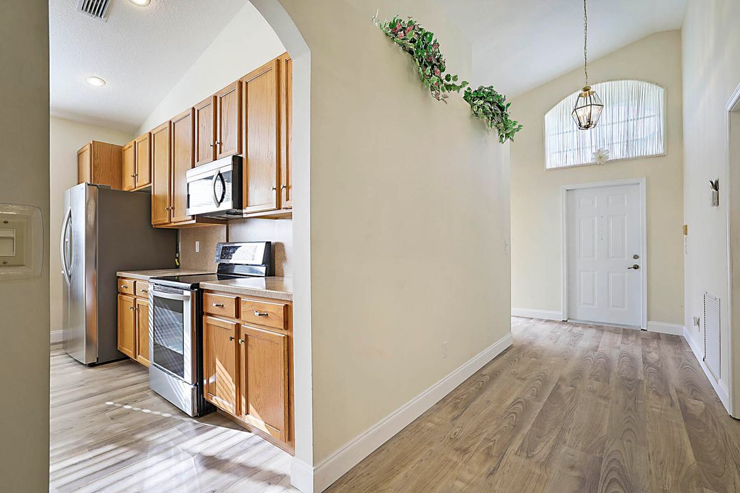 For Sale: $549,500 (3 beds, 2 baths, 1910 Square Feet)