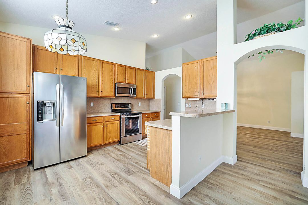 For Sale: $549,500 (3 beds, 2 baths, 1910 Square Feet)