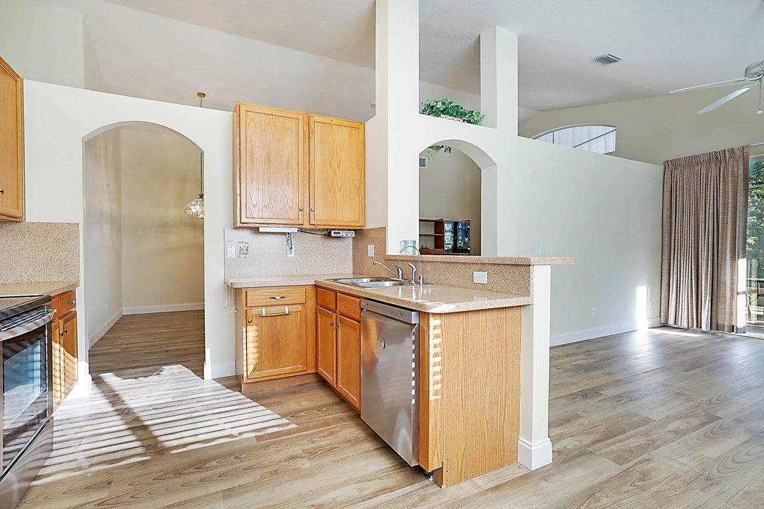 For Sale: $549,500 (3 beds, 2 baths, 1910 Square Feet)