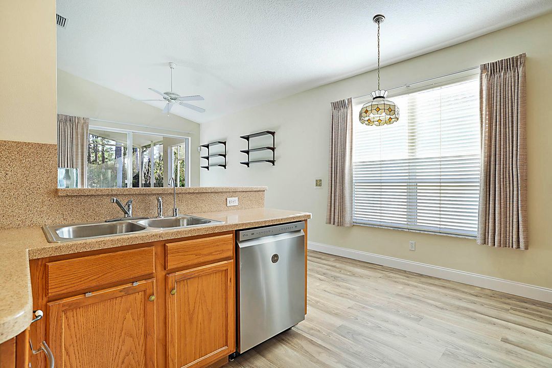 For Sale: $549,500 (3 beds, 2 baths, 1910 Square Feet)