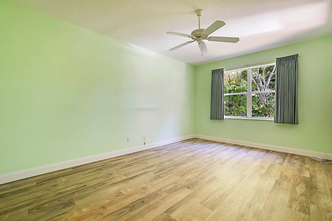 For Sale: $549,500 (3 beds, 2 baths, 1910 Square Feet)