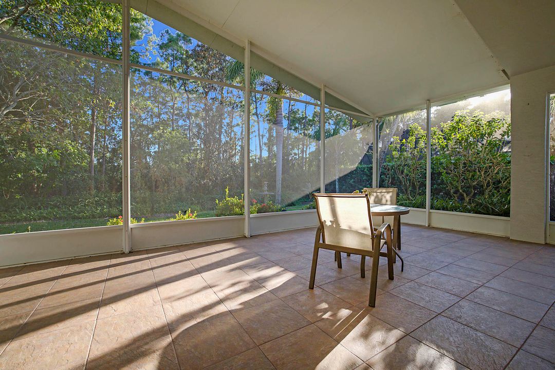 For Sale: $549,500 (3 beds, 2 baths, 1910 Square Feet)