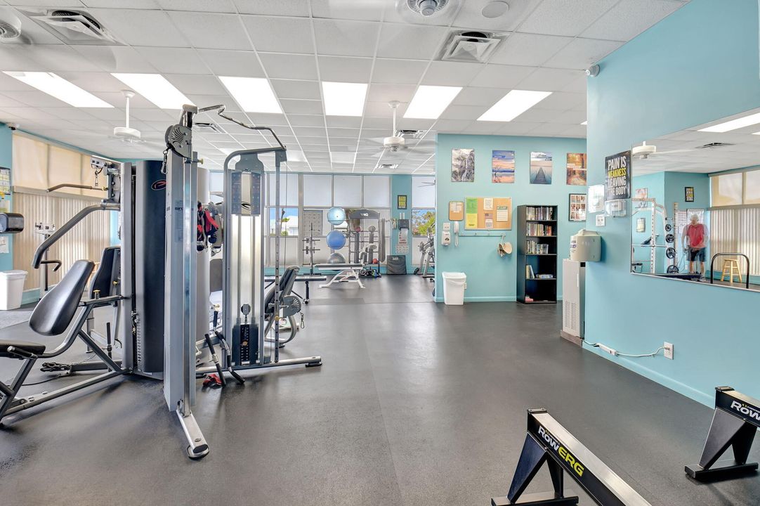 For Sale: $139,500 (2 beds, 2 baths, 969 Square Feet)