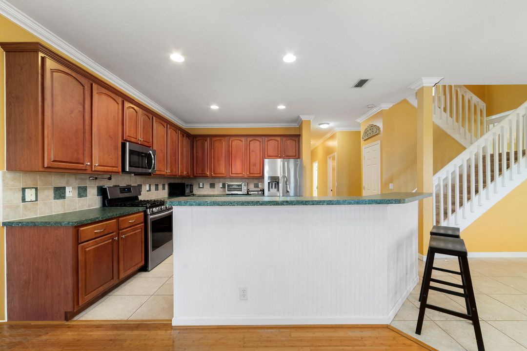 For Sale: $619,999 (5 beds, 3 baths, 2897 Square Feet)