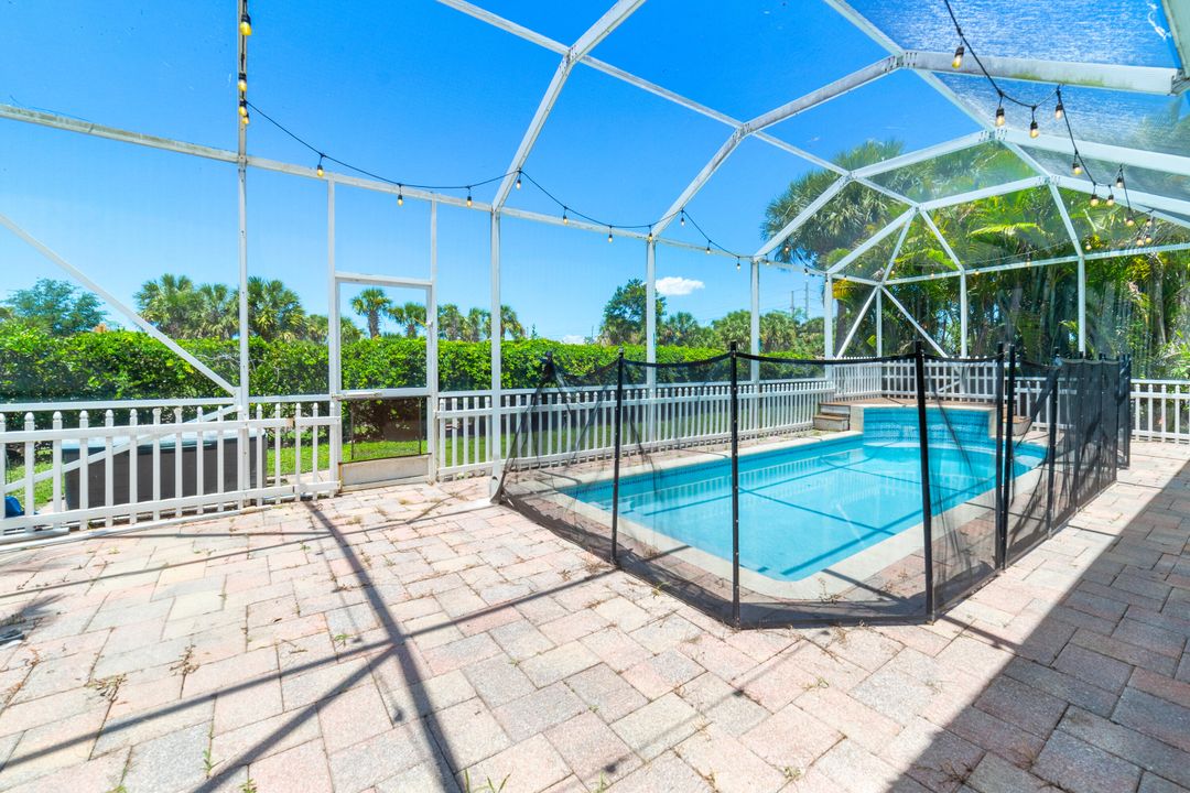 For Sale: $619,999 (5 beds, 3 baths, 2897 Square Feet)