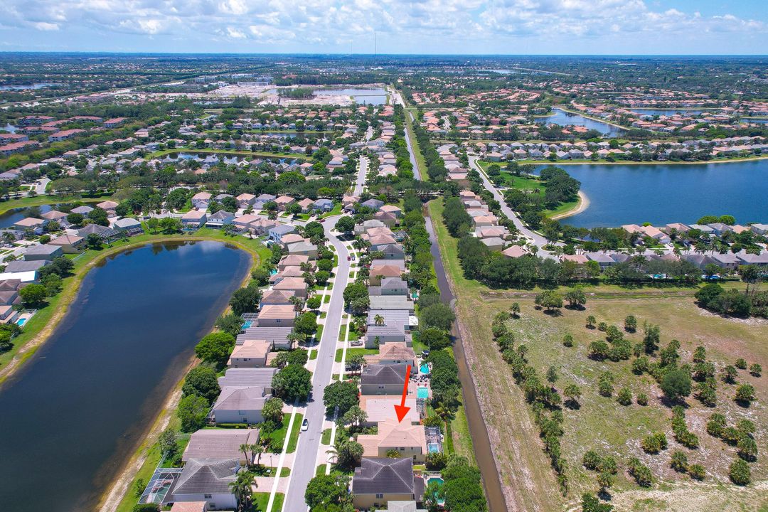 For Sale: $619,999 (5 beds, 3 baths, 2897 Square Feet)