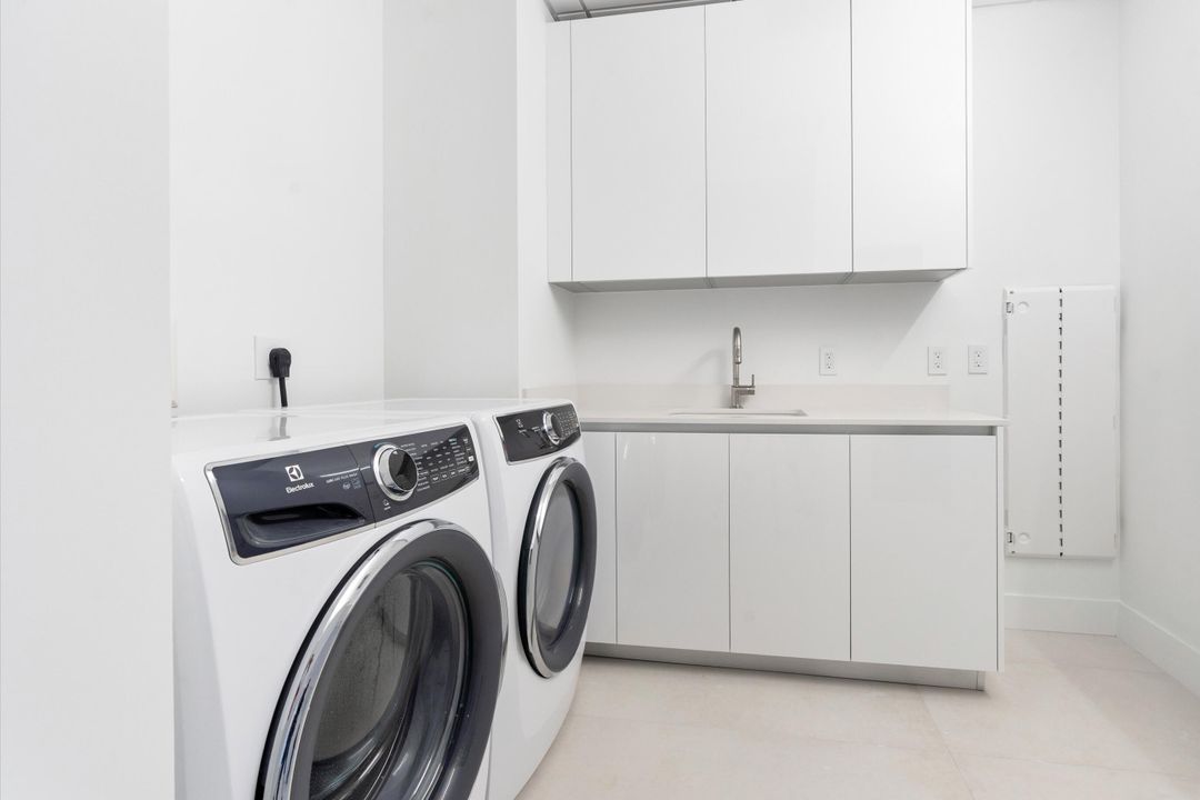 En Venta: $13,795,000 (4 camas, 5 baños, 4436 Pies cuadrados)