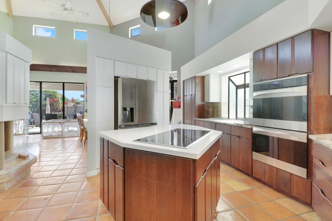 For Sale: $2,775,000 (4 beds, 5 baths, 3567 Square Feet)