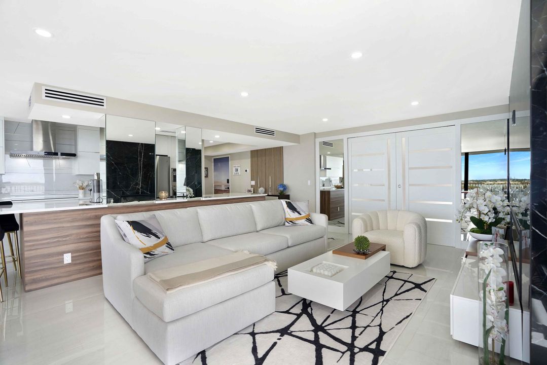 待售: $895,000 (2 贝兹, 2 浴室, 1330 平方英尺)