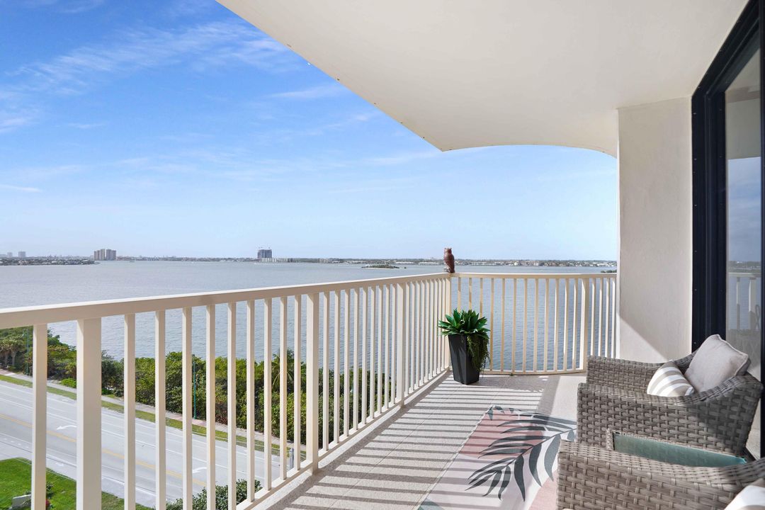 待售: $895,000 (2 贝兹, 2 浴室, 1330 平方英尺)