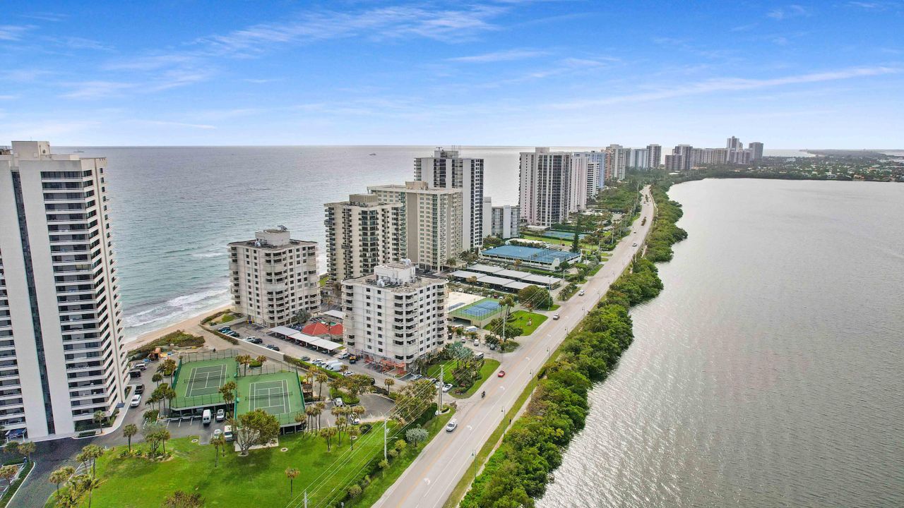 待售: $895,000 (2 贝兹, 2 浴室, 1330 平方英尺)