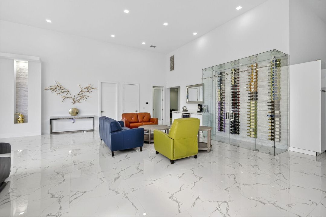 For Sale: $3,795,000 (6 beds, 6 baths, 4115 Square Feet)