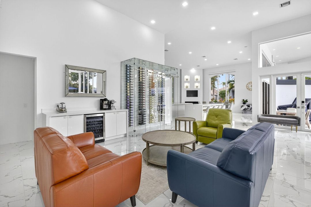 For Sale: $3,795,000 (6 beds, 6 baths, 4115 Square Feet)