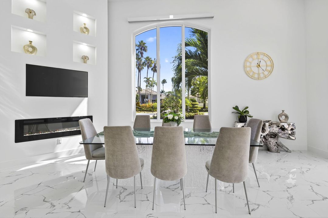 For Sale: $3,795,000 (6 beds, 6 baths, 4115 Square Feet)